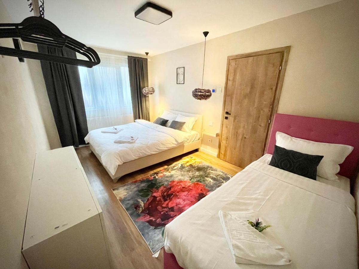 Best Place To Stay-Self Check In-24H Resita Bagian luar foto